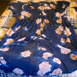 Torrid sz 4 plus size high lo sheer rose flutter sleeve too